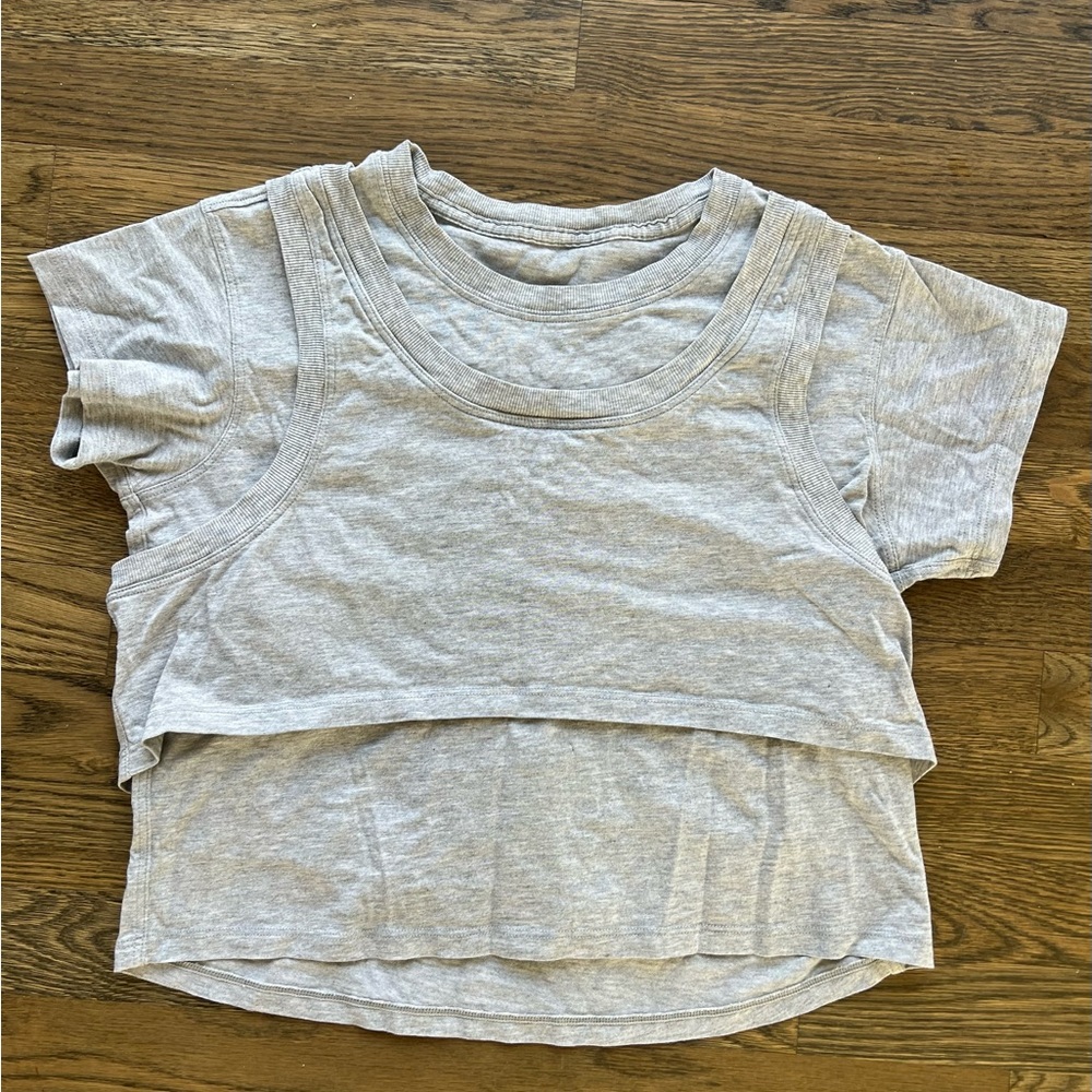 Lululemon grey cropped shirt size 6